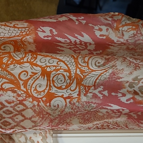 Chico's EUC light Scarf - Picture 5 of 6